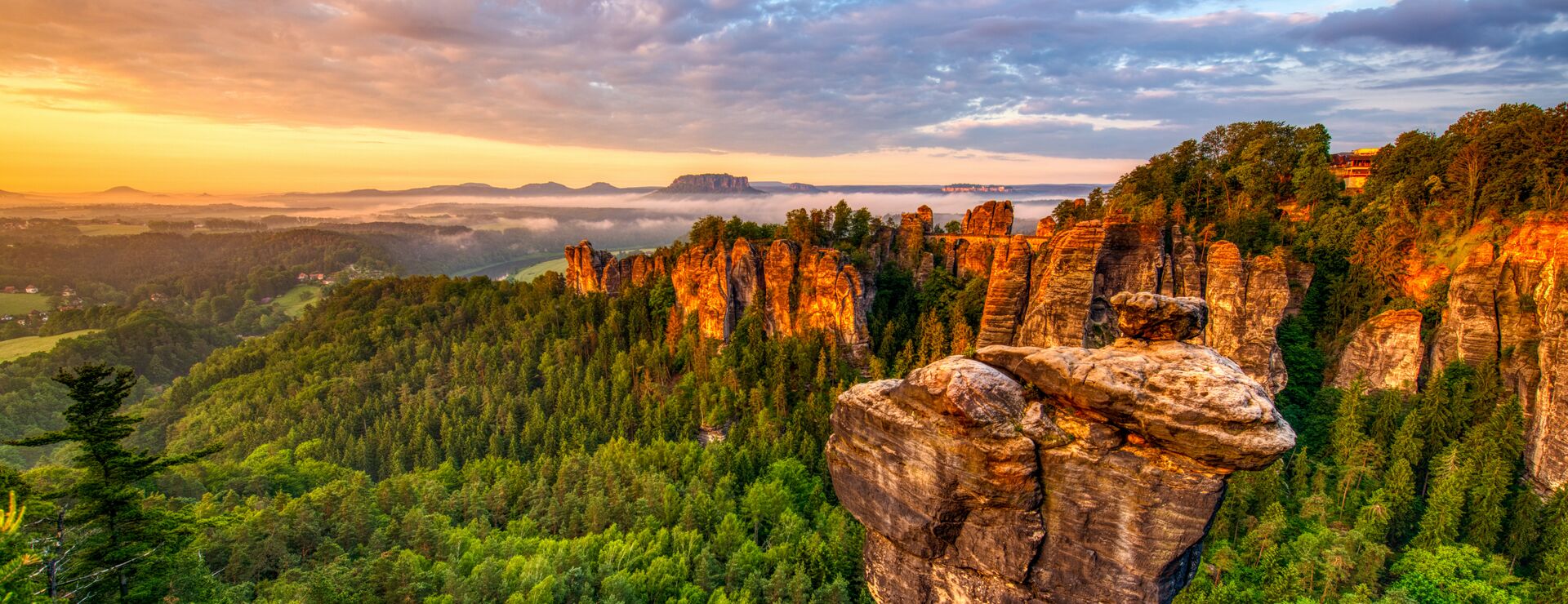 Goldene Stunde - Sonnenaufgang über der Bastei