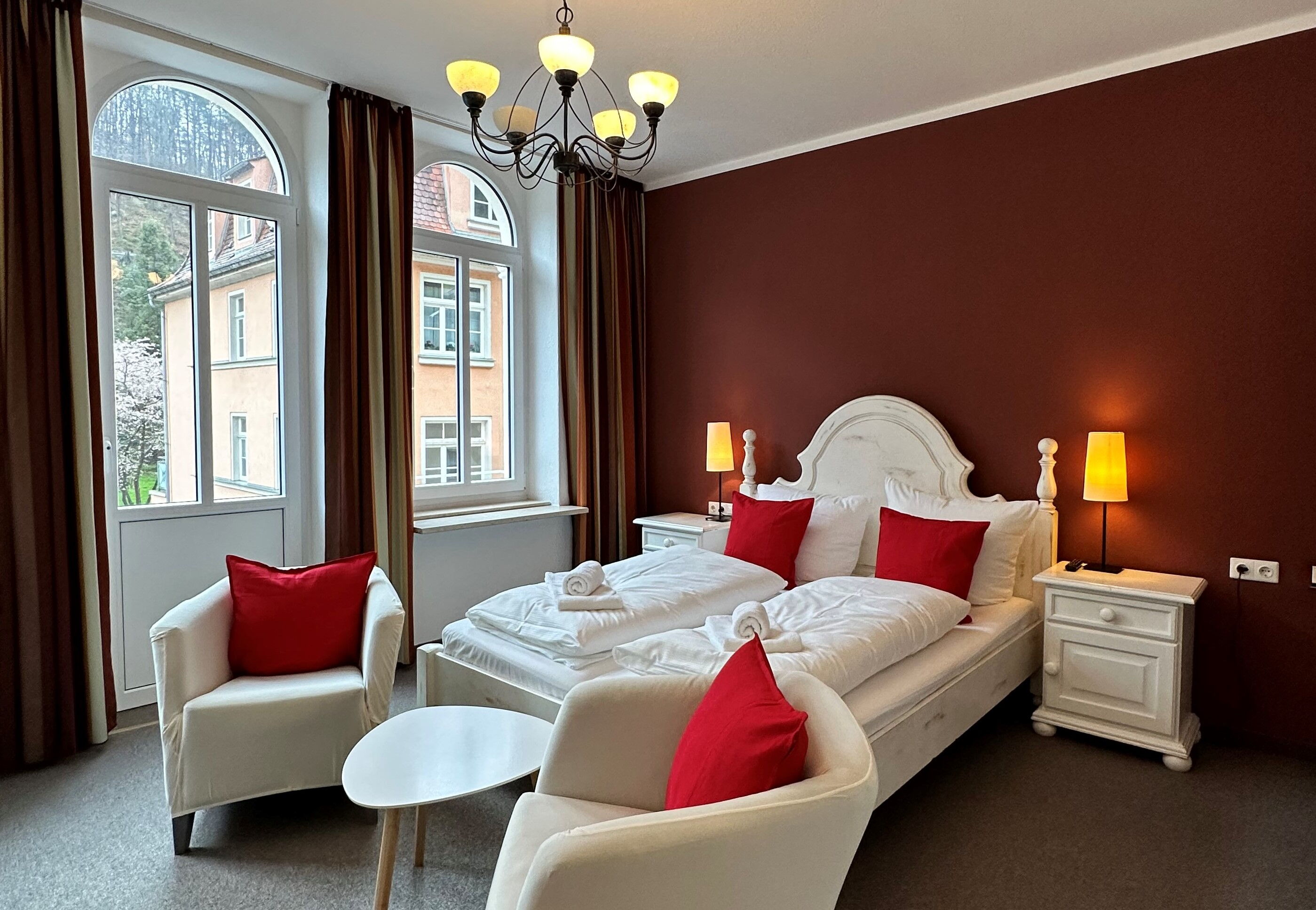 Doppelzimmer rot-weiß im Sigl's Bad Schandau