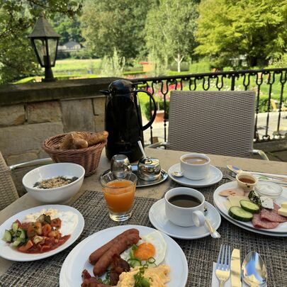 Frühstück auf der Terrasse im Parkhotel Bad Schandau