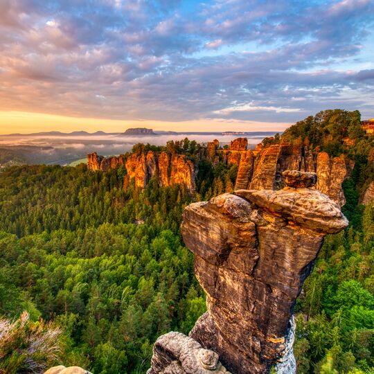 Goldene Stunde - Sonnenaufgang über der Bastei